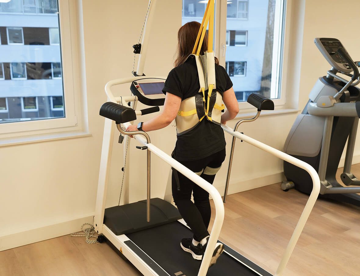 Ausdauertraining auf dem Laufband – Teil des physiotherapeutischen Leistungsangebots für Bewegung und Rehabilitation.